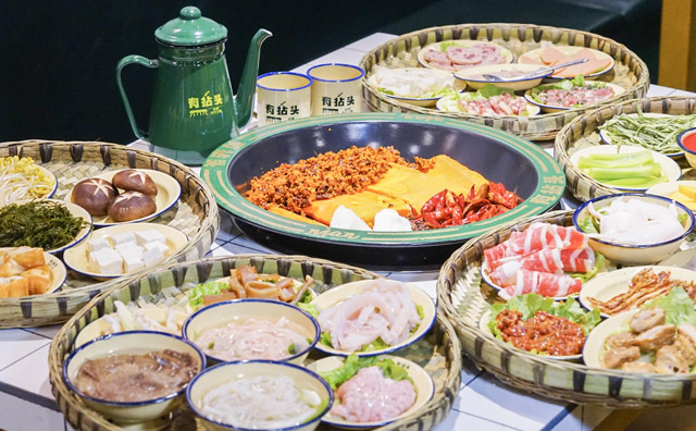 大學生開市井火鍋店，選什么品牌怎么經(jīng)營