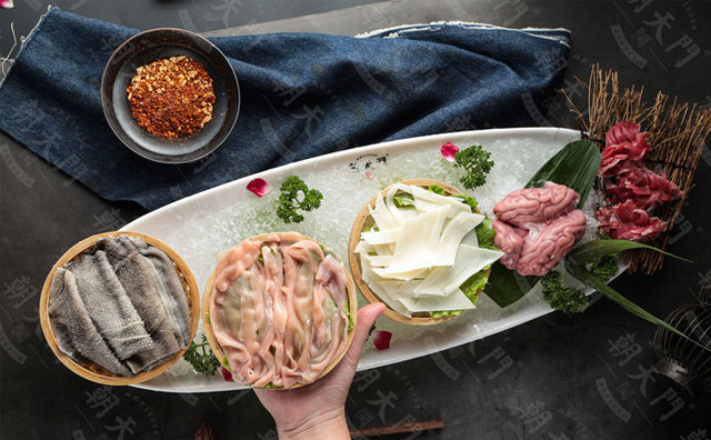 有誰知道重慶品牌火鍋加盟報(bào)價(jià)是多少？