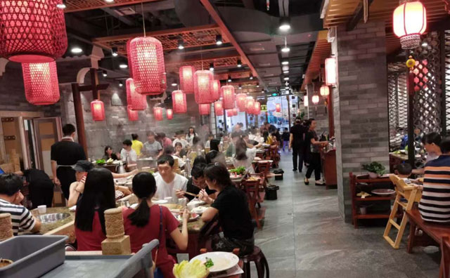 來重慶除了打卡網(wǎng)紅景點，還可以品嘗人間煙火