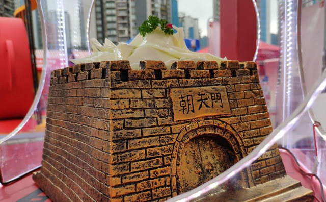 來重慶吃朝天門火鍋，享受舌尖上的非遺盛宴