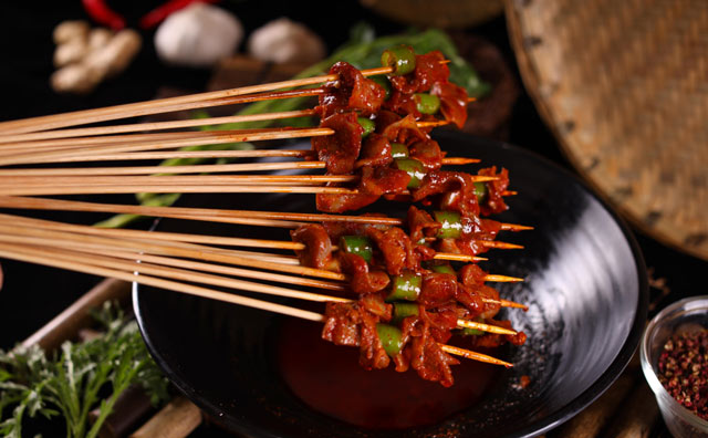 華陽串根香串串火鍋，成都老味道