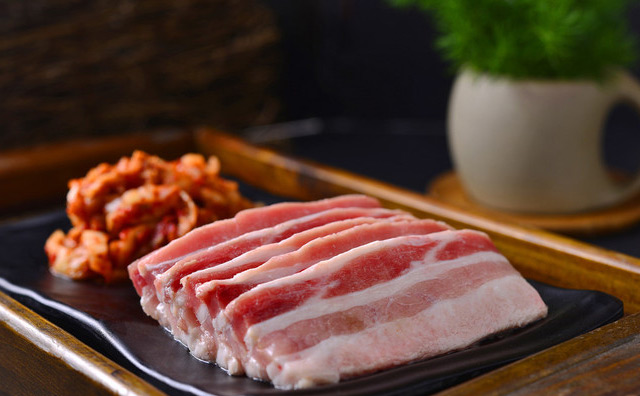 烤肉店生意怎么樣，現在開還合適嗎？