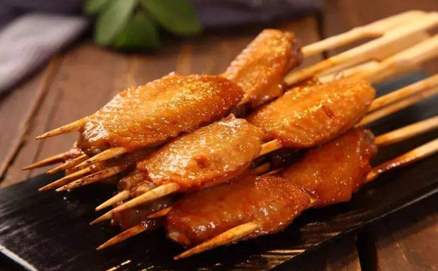 冬天燒烤店怎么做才能夠火起來，過來人為你指點(diǎn)迷津