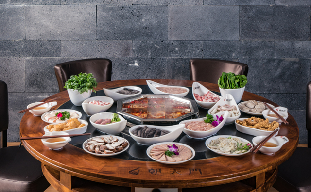 年輕人紛紛品牌火鍋，傳遞出什么訊號(hào)？