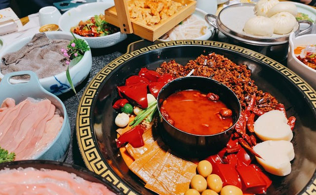 賣甜品、做小吃，能讓火鍋店的生意變好嗎？