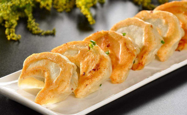 開(kāi)鍋貼店的經(jīng)歷告訴大家，怎樣做有助于店面發(fā)展