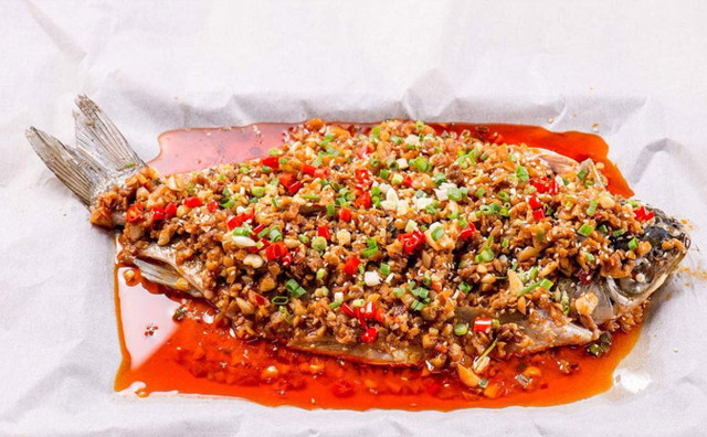 紙包魚是哪里的特色菜，我們就來了解一下