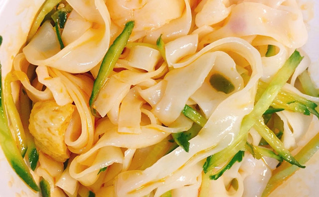 沒有經(jīng)驗(yàn)怎樣開涼皮店，其實(shí)你可以這樣做