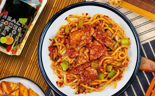 快餐店吸引顧客方法，怪不得生意這么好