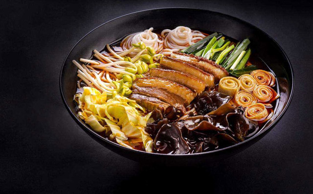 店鋪轉(zhuǎn)讓有陷阱，開過橋米線店一定要注意的四點(diǎn)