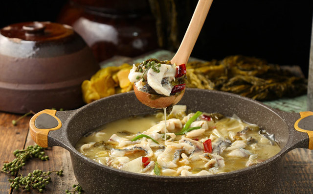 創(chuàng)業(yè)小白想投資做餐飲生意，選擇酸菜魚項目怎么樣