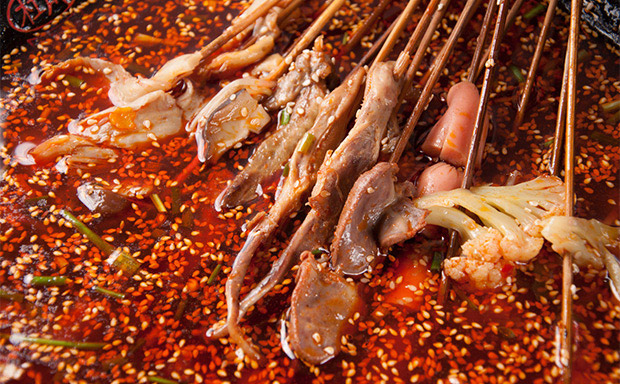 串串香為什么會(huì)火，年青人為什么鐘情串串香