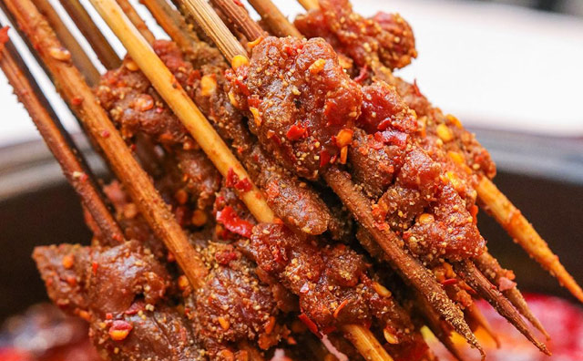 開串串香店賺錢嗎？