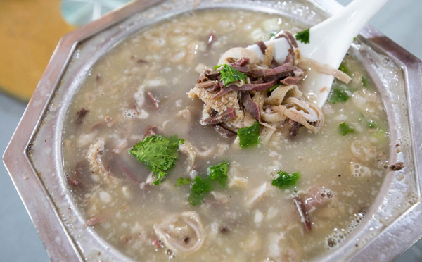 羊雜湯一碗多大利潤，賣羊湯可以一個人干嗎?