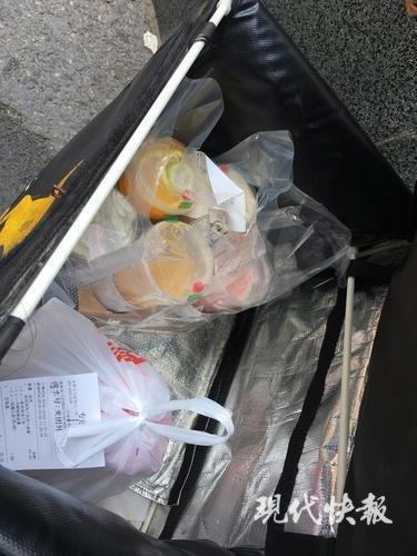 餐飲新規(guī)讓冷熱食品分開(kāi)放，外賣(mài)要公示菜品和主要原料名稱(chēng)