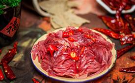 成都有拈頭市井火鍋，美味源自對(duì)傳統(tǒng)的敬畏與堅(jiān)持