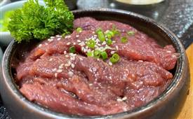 小豬查理川式烤肉，品質(zhì)有保障，價(jià)格更低廉