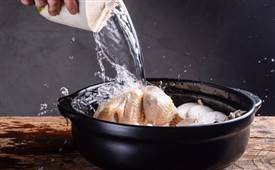 椰子雞火鍋的成本利潤(rùn)是多少？要注意什么