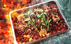 開了個烤魚店十天后生意很差，原因竟是這些