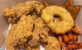 新手創(chuàng)業(yè)如何玩轉(zhuǎn)炸雞？炸雞店搭配什么項目好？