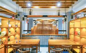 在小餐館做服務(wù)員累嗎，做過的給點(diǎn)經(jīng)驗(yàn)