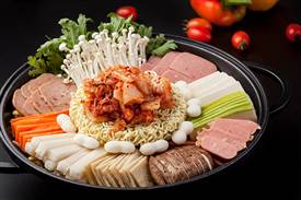 天津開餐飲店，如何分析當(dāng)?shù)馗偁幁h(huán)境?