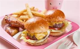 創(chuàng)業(yè)開一家漢堡店，選擇單打獨斗還是加盟